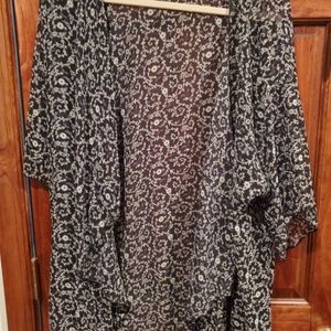 EUC L Lularoe Monroe black and white